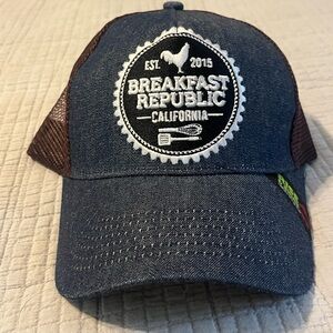 Trucker style baseball cap Breakfast Republic